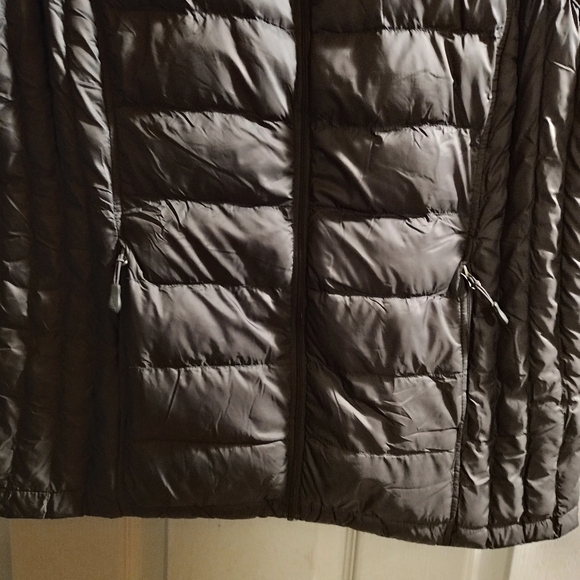 NWOT 32 Degrees Women's Charcoal Gray Puffer Vest - Picture 3 of 7